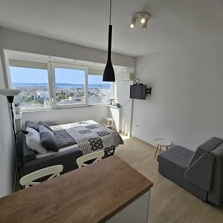 Apartment Apartment, 11th Floor, Excellent Location - *