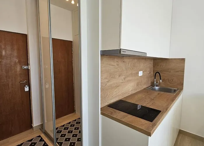 דירה Apartment, 11th Floor, Excellent Location - *